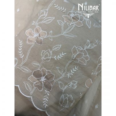 Ivory Mul Cotton Shirt Paired With Cotton Bottom & Dupatta