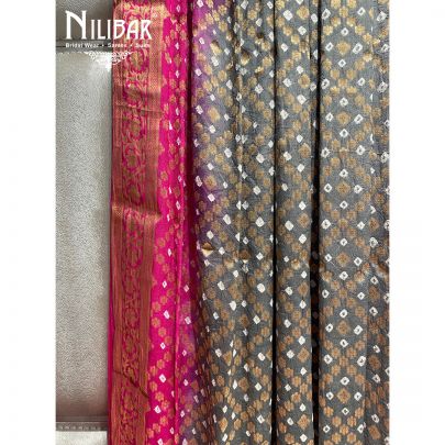 Gray and Magenta Georgette Bandhani Dupatta