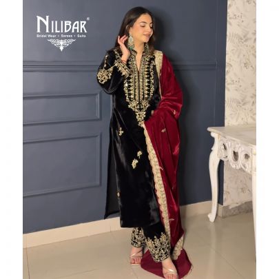 Jannat Khurana In Our Black & Maroon Velvet Salwar Suit