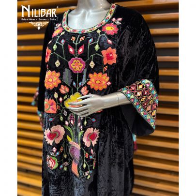 Black Velvet Long Loose Shirt Paired With Loose Pants